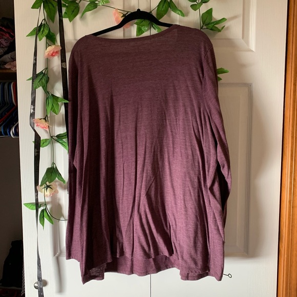 Cutout VNeck Long Sleeve Tee - Picture 4 of 4